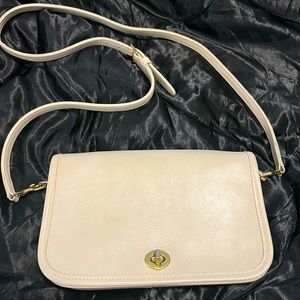 Vintage coach crossbody